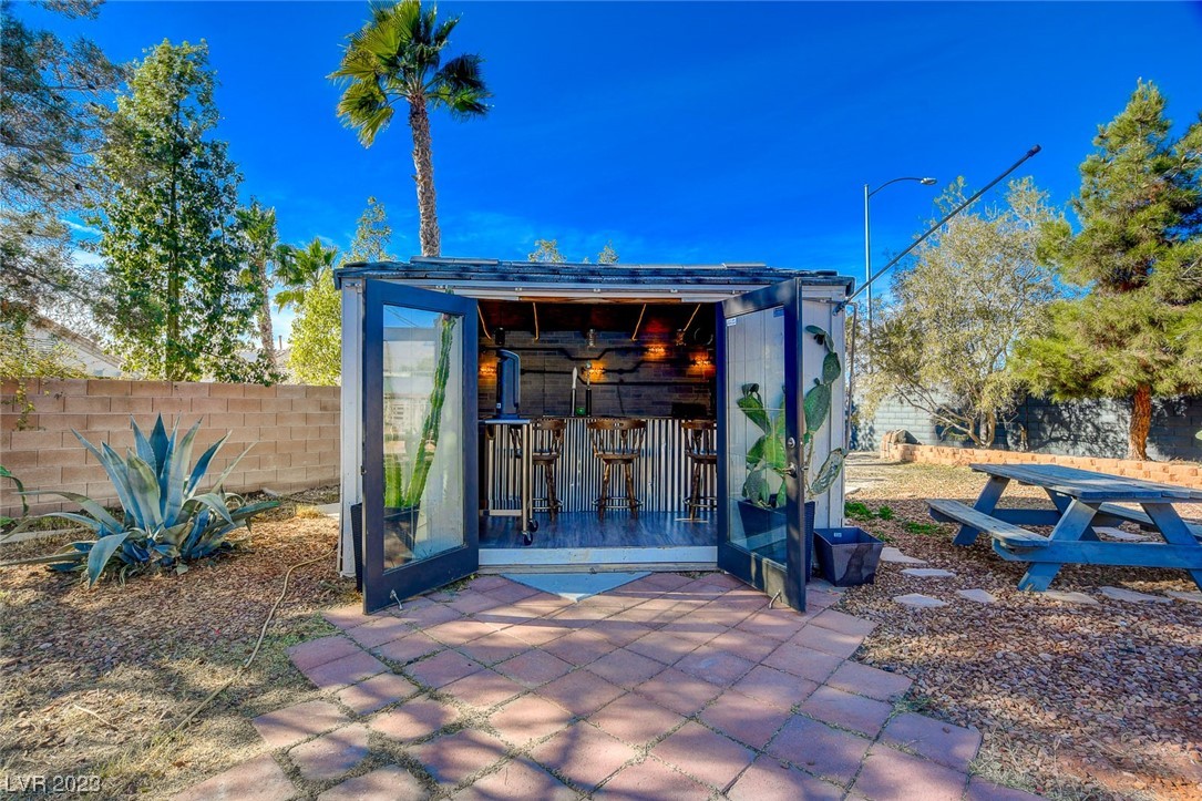 5128 Cascade Pools Avenue