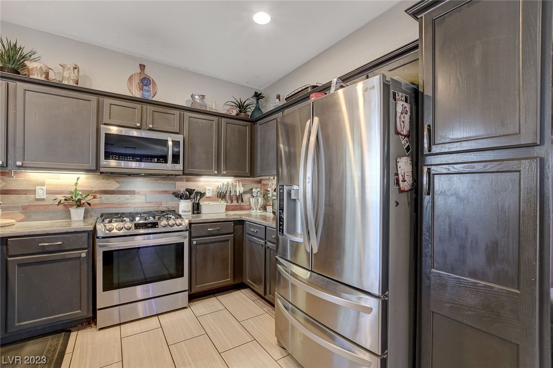 5128 Cascade Pools Avenue