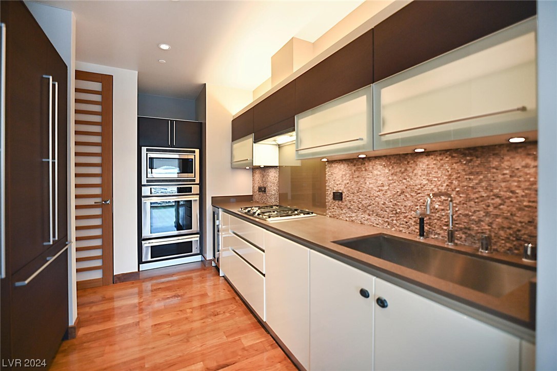 3750 Las Vegas Boulevard 3911