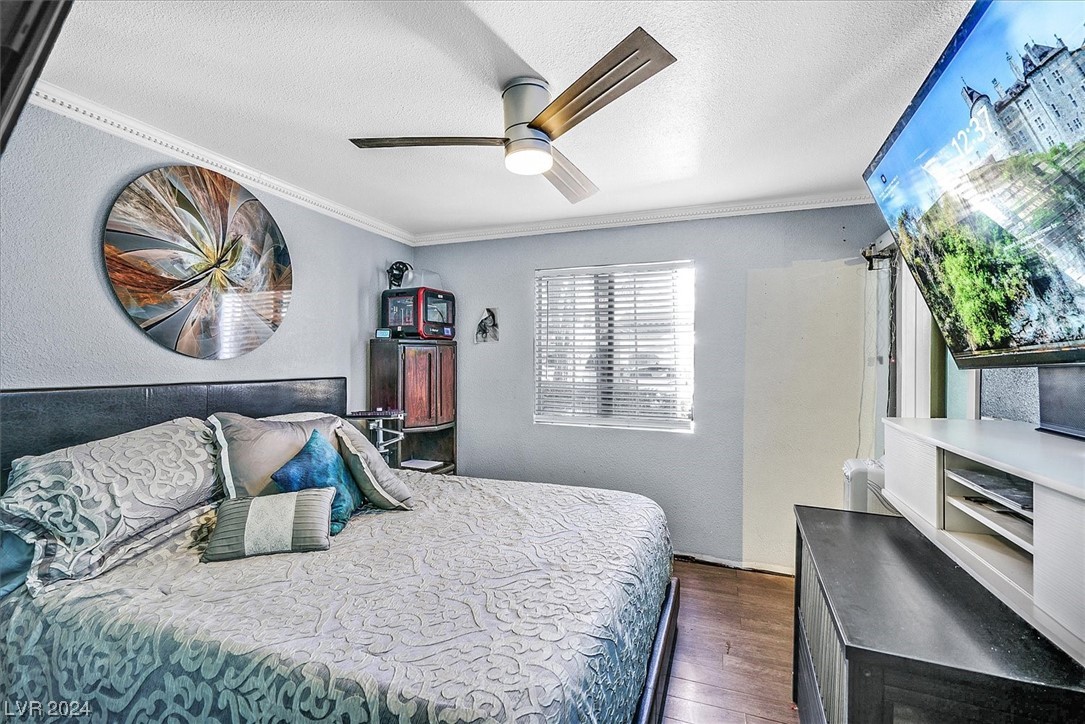 221 MISSION NEWPORT Lane 102