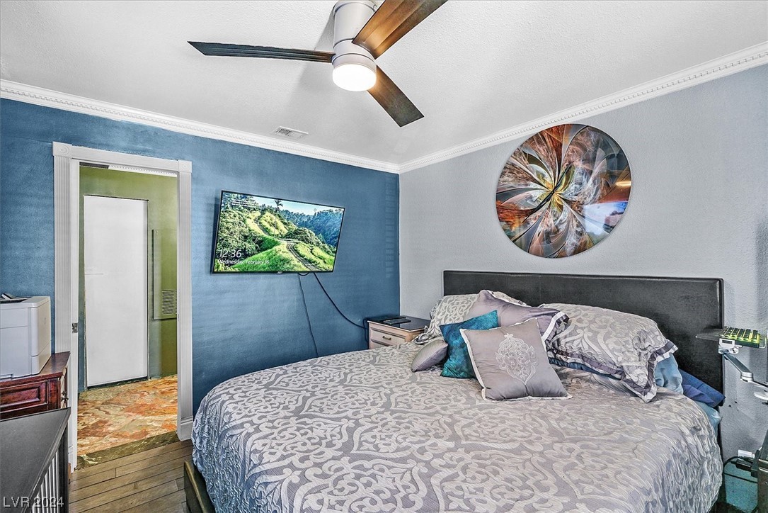 221 MISSION NEWPORT Lane 102