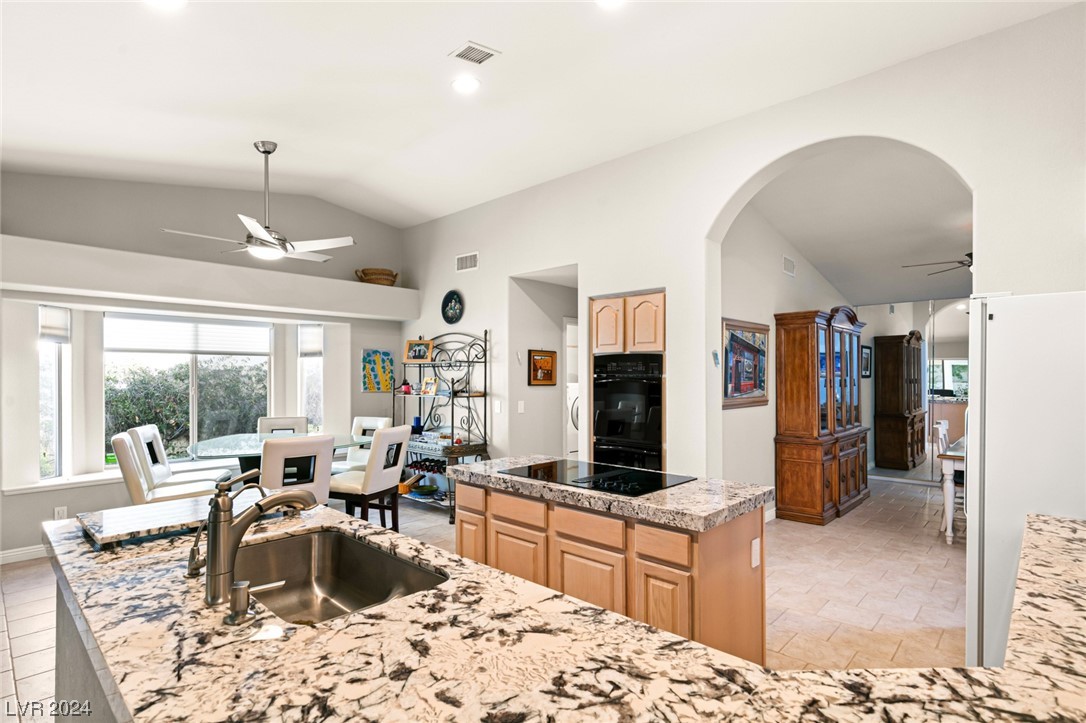 2201 MADAGASCAR Lane