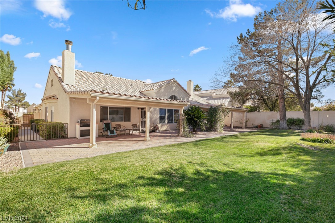 2201 MADAGASCAR Lane