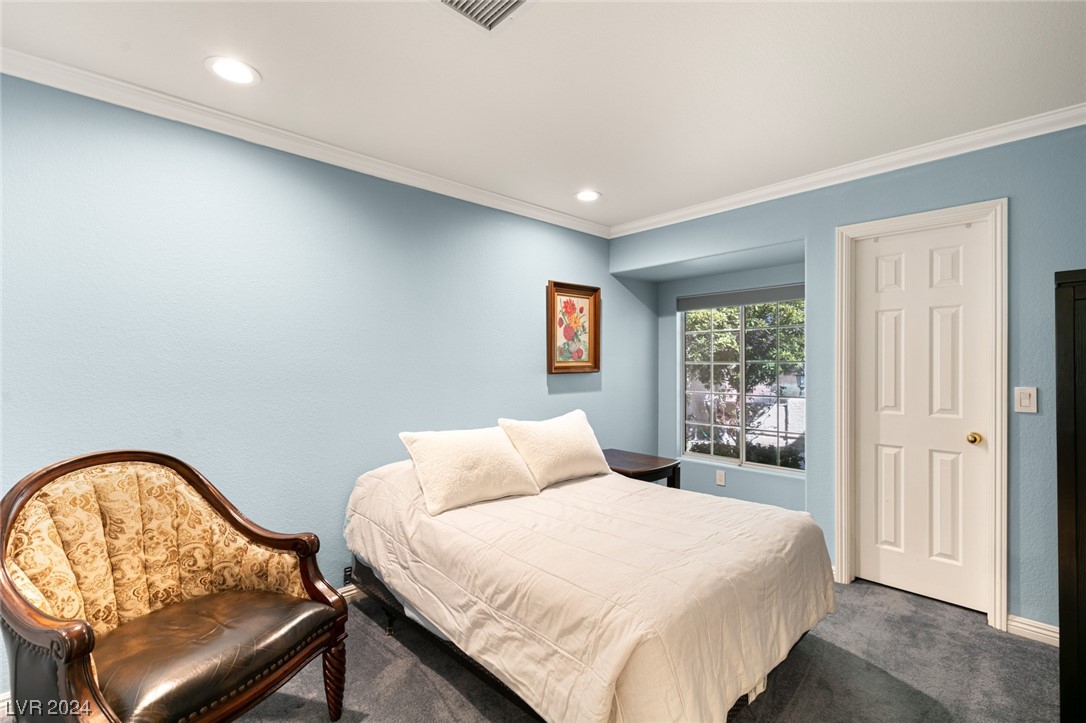 2201 MADAGASCAR Lane