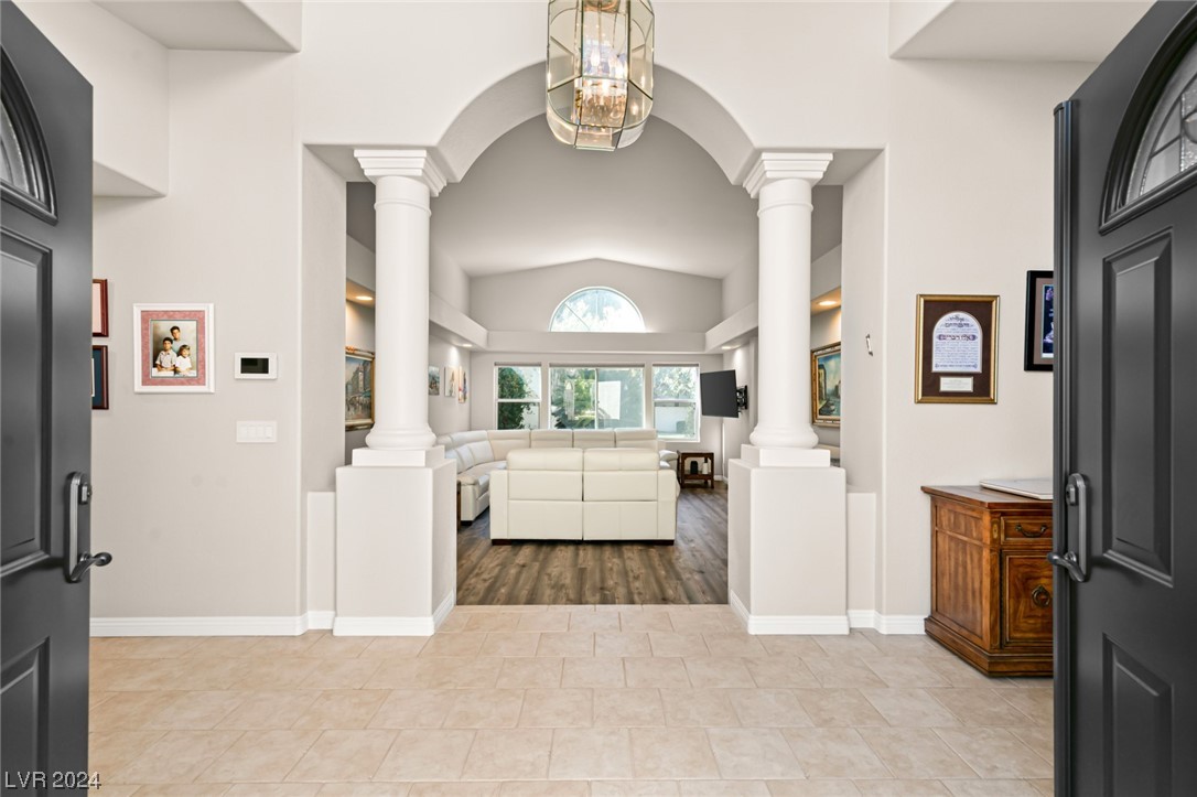 2201 MADAGASCAR Lane