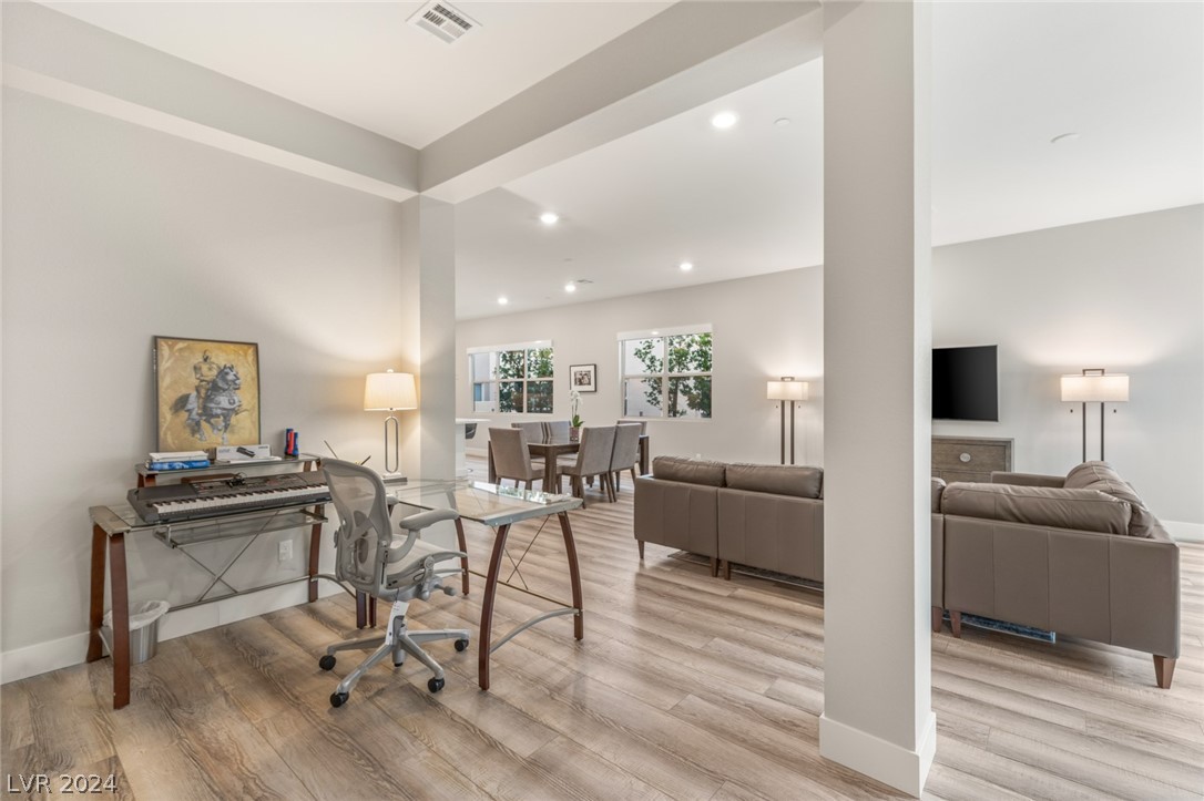 4292 SUNRISE FLATS Street 2