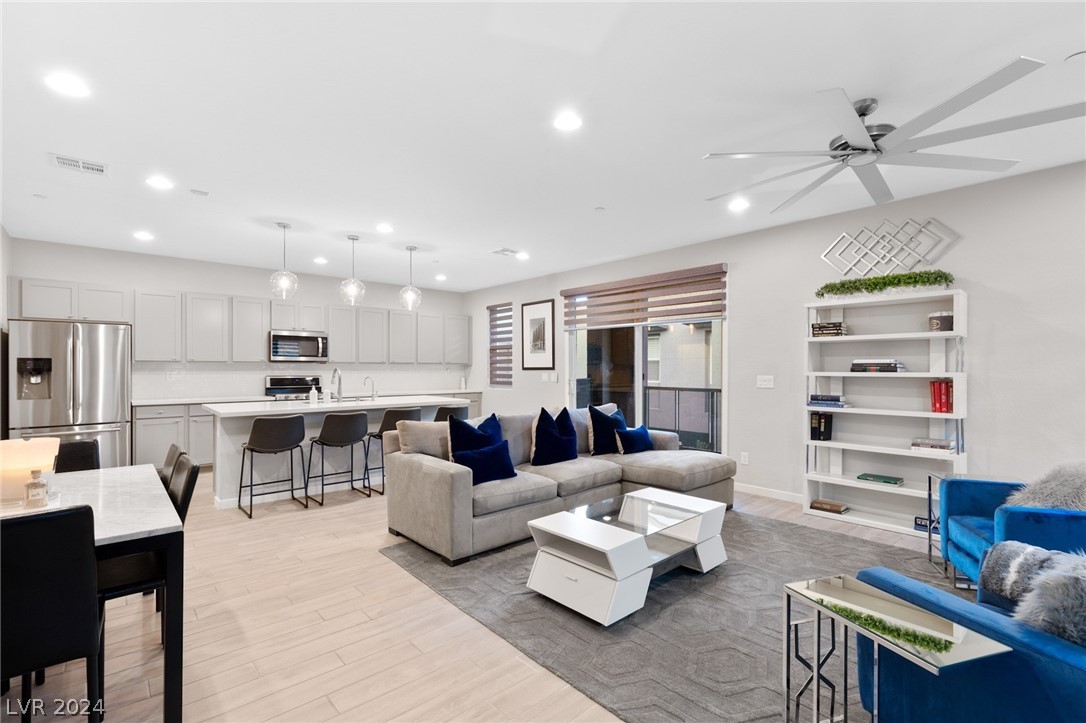 11287 GLOWING Avenue 103