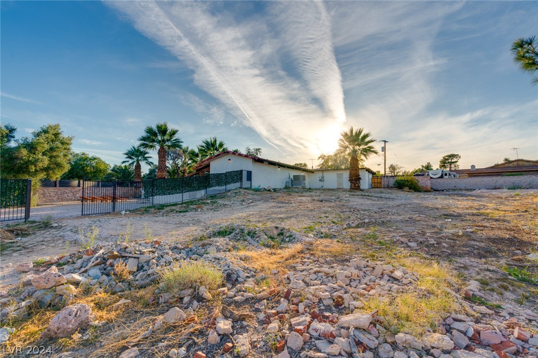 1337 CASHMAN Drive
