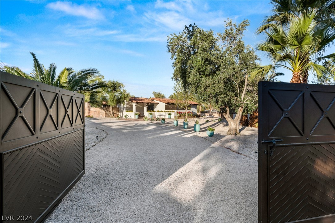 1337 CASHMAN Drive