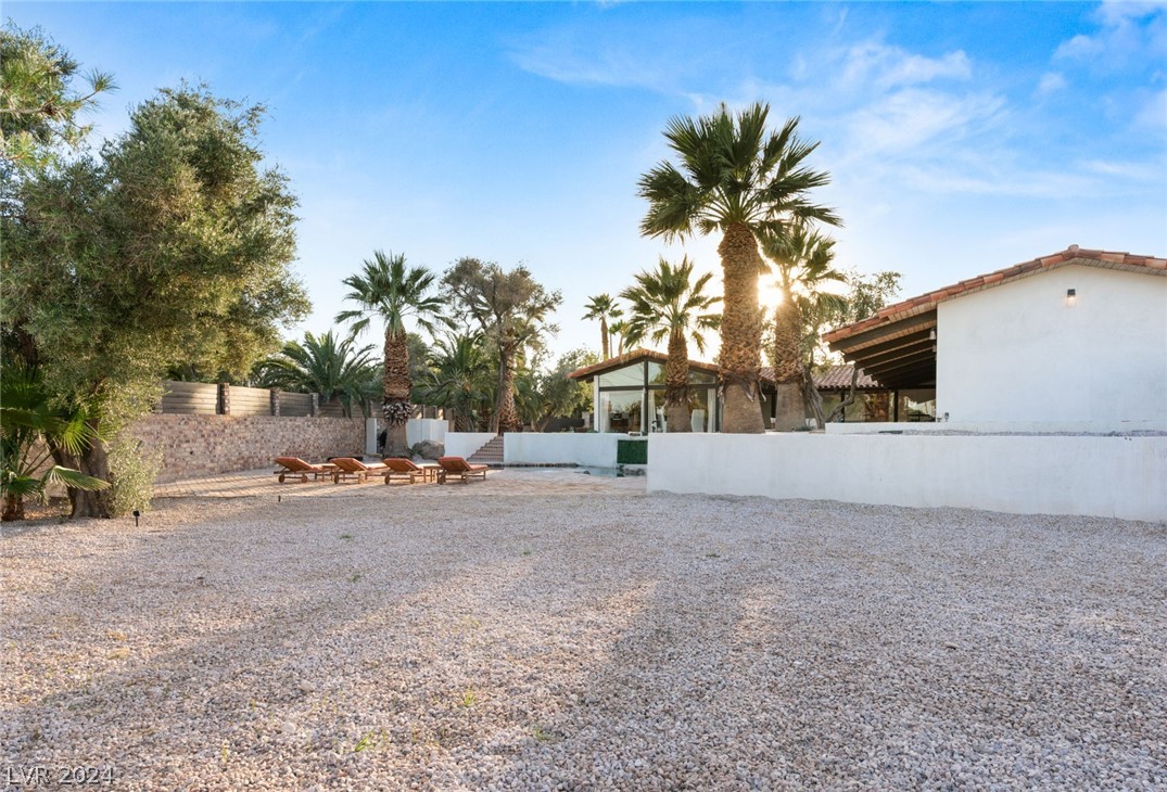 1337 CASHMAN Drive