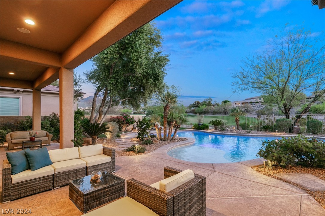 5 IBIS Court