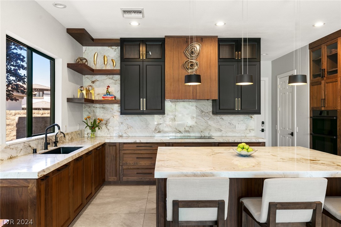 5 IBIS Court