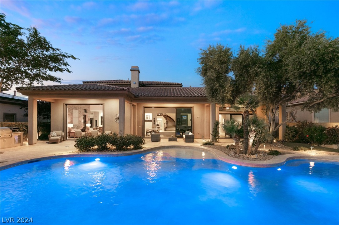 5 IBIS Court