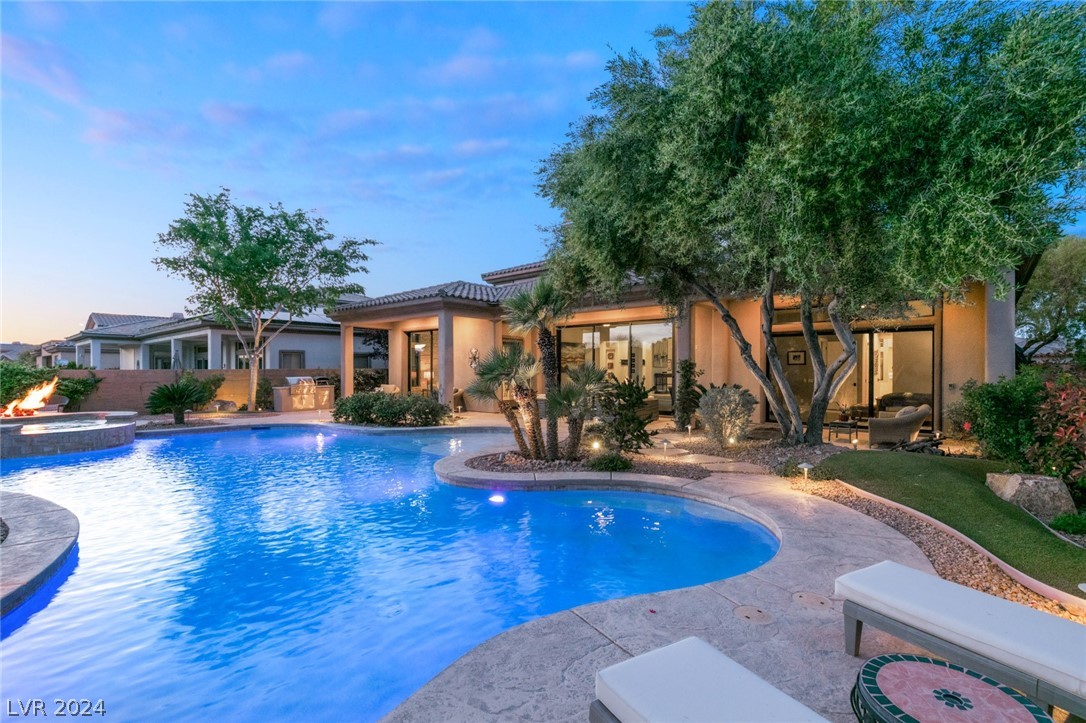 5 IBIS Court