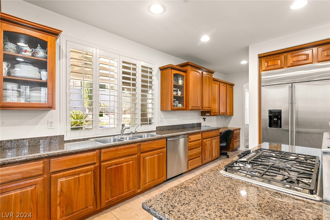 301 ROUND STONE Court