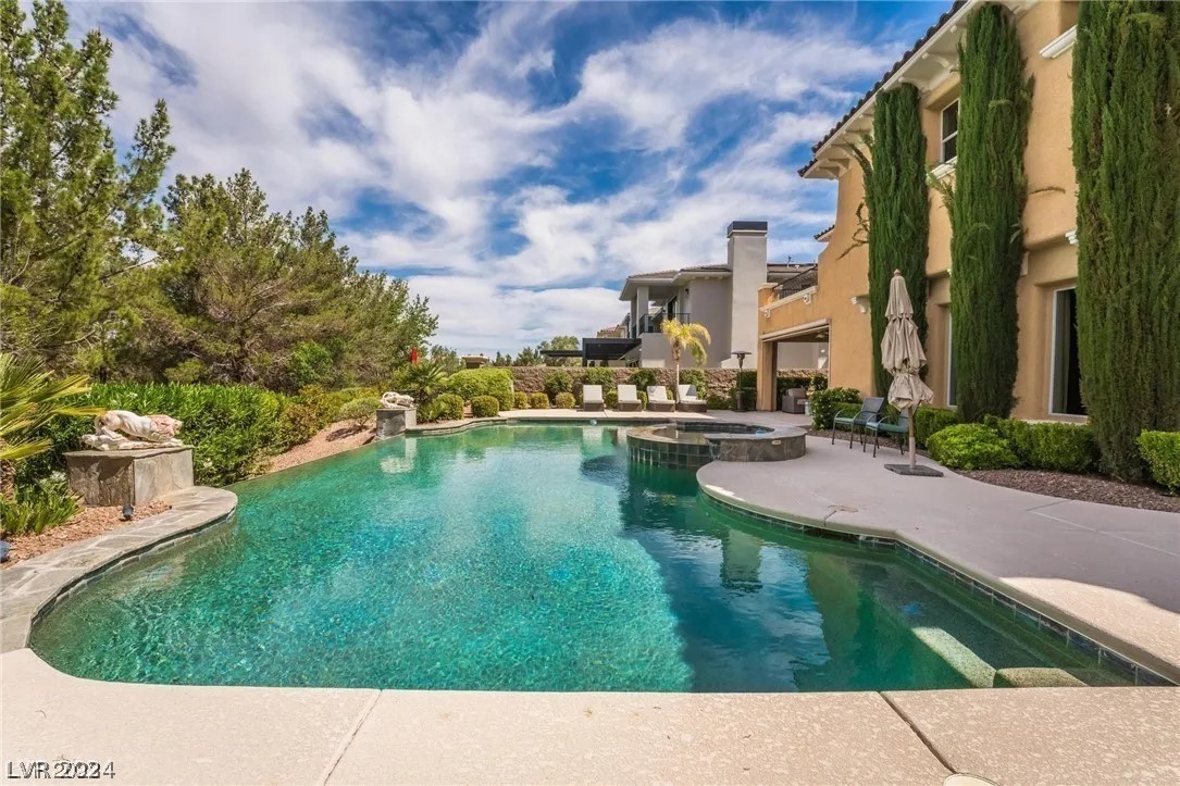 11787 OAKLAND HILLS Drive
