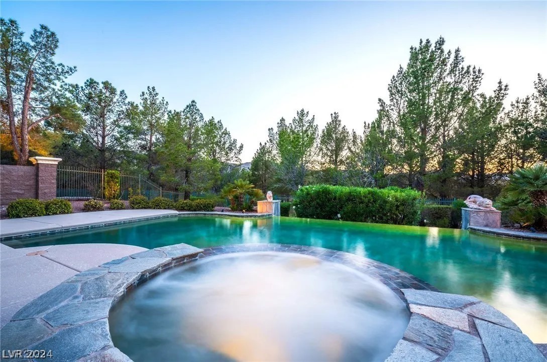 11787 OAKLAND HILLS Drive