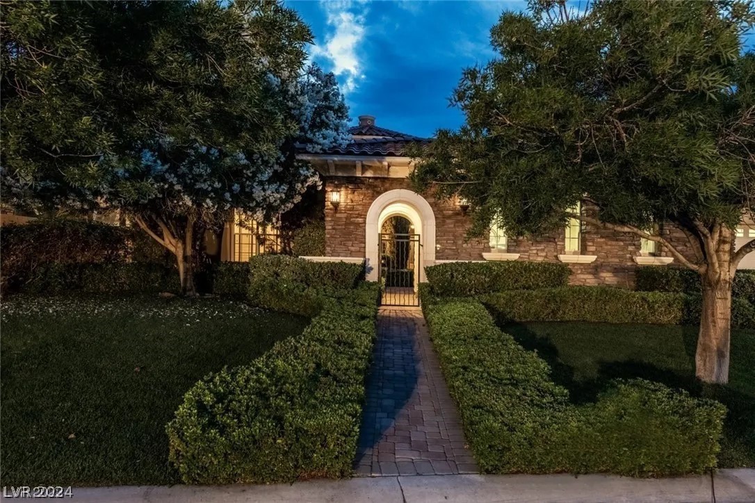 11787 OAKLAND HILLS Drive