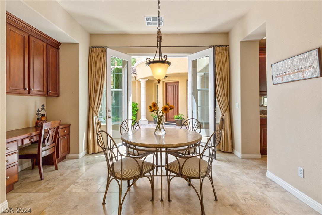 11787 OAKLAND HILLS Drive