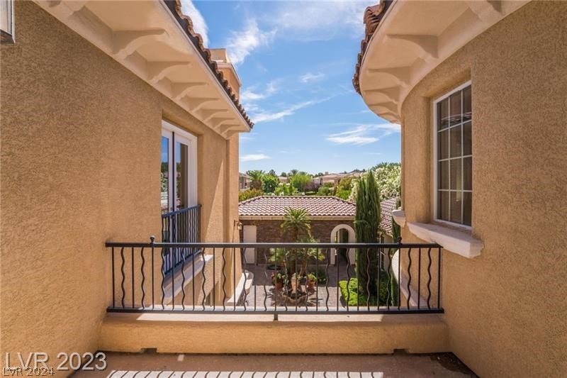 11787 OAKLAND HILLS Drive