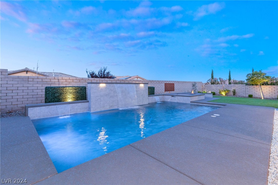 450 BEAUTIFUL HILL Court