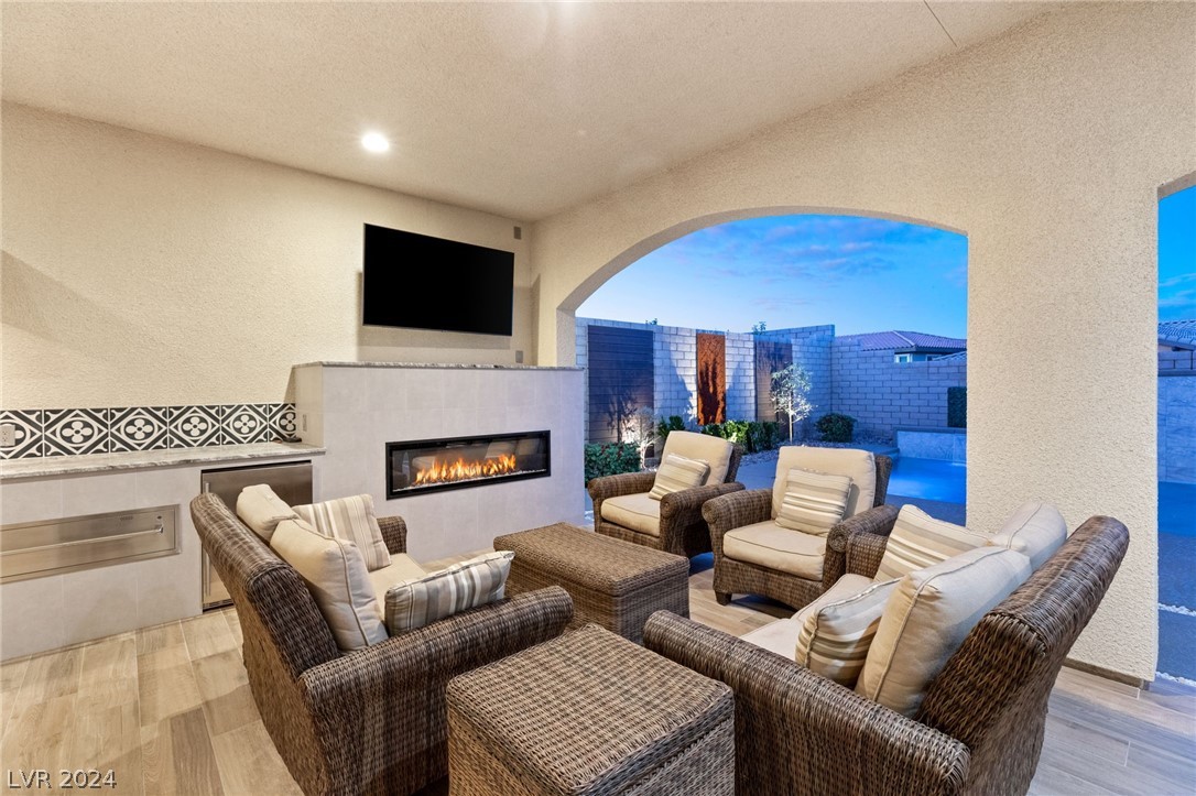 450 BEAUTIFUL HILL Court