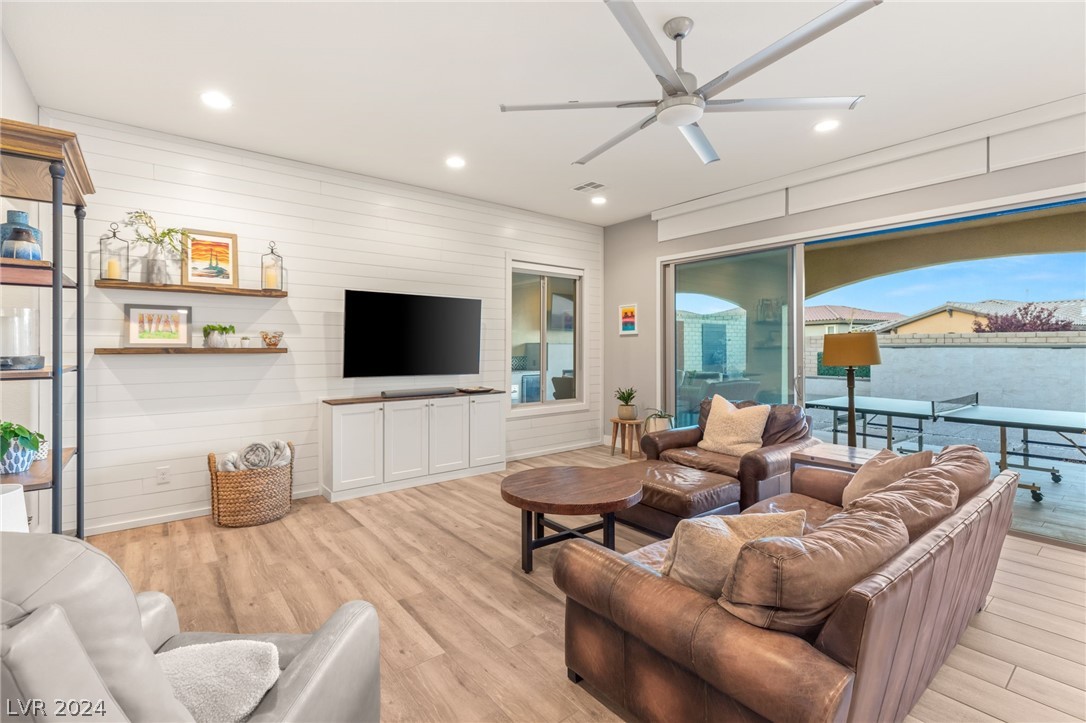 450 BEAUTIFUL HILL Court