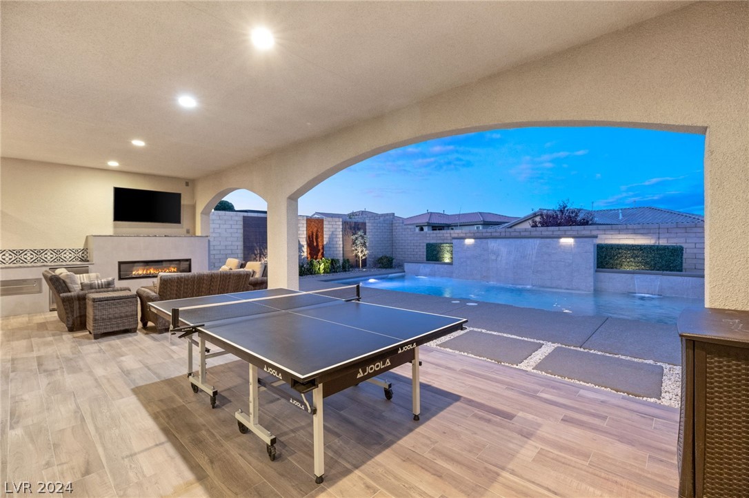 450 BEAUTIFUL HILL Court