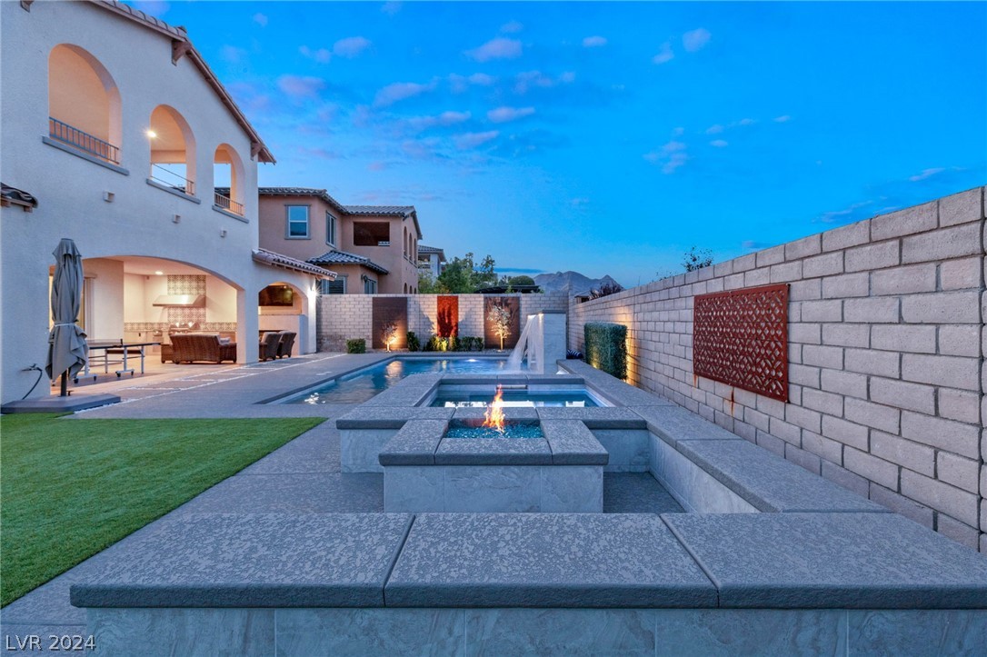 450 BEAUTIFUL HILL Court
