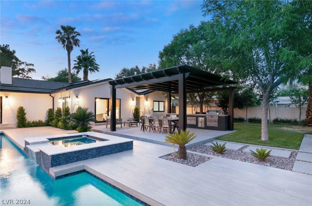 1227 PARK Circle