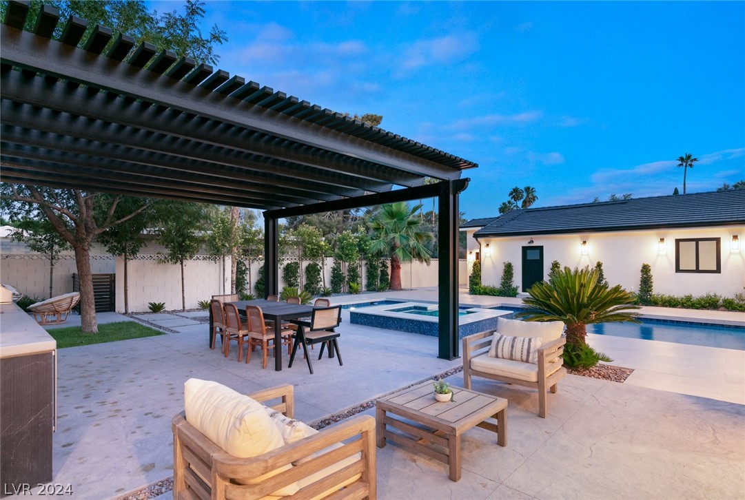 1227 PARK Circle