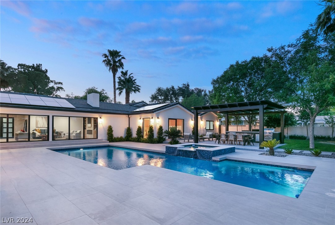1227 PARK Circle