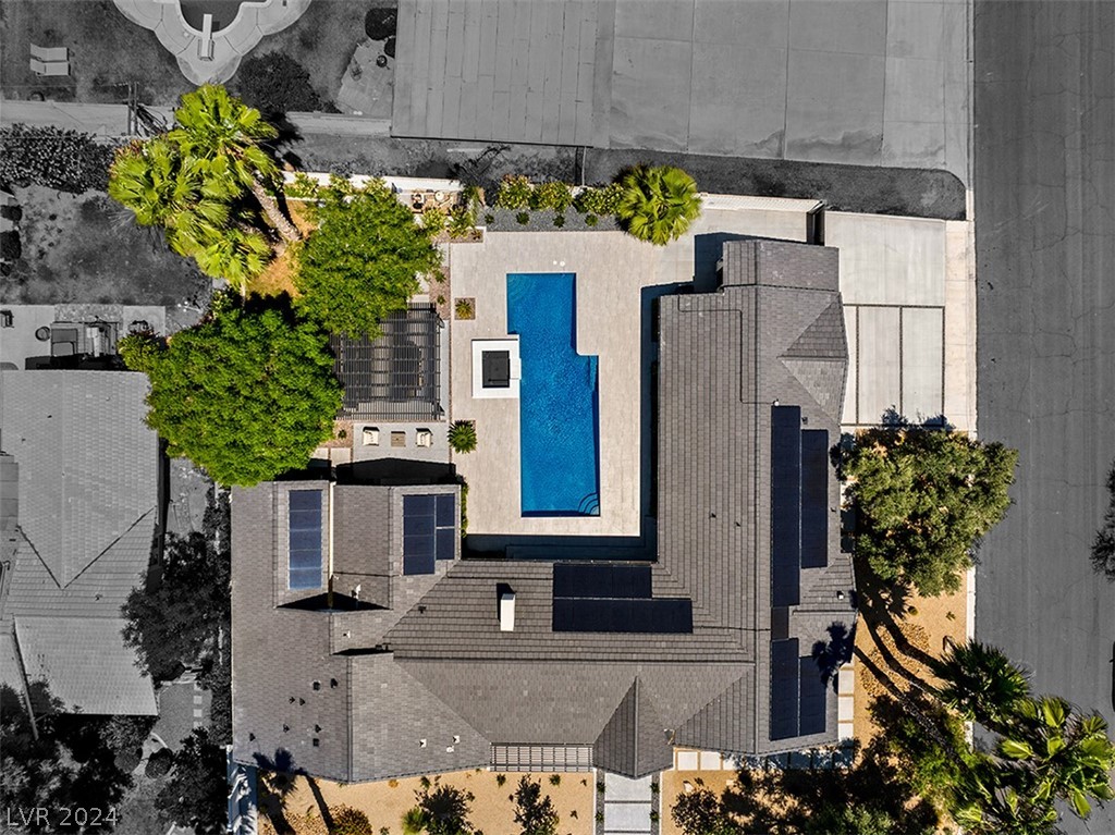 1227 PARK Circle