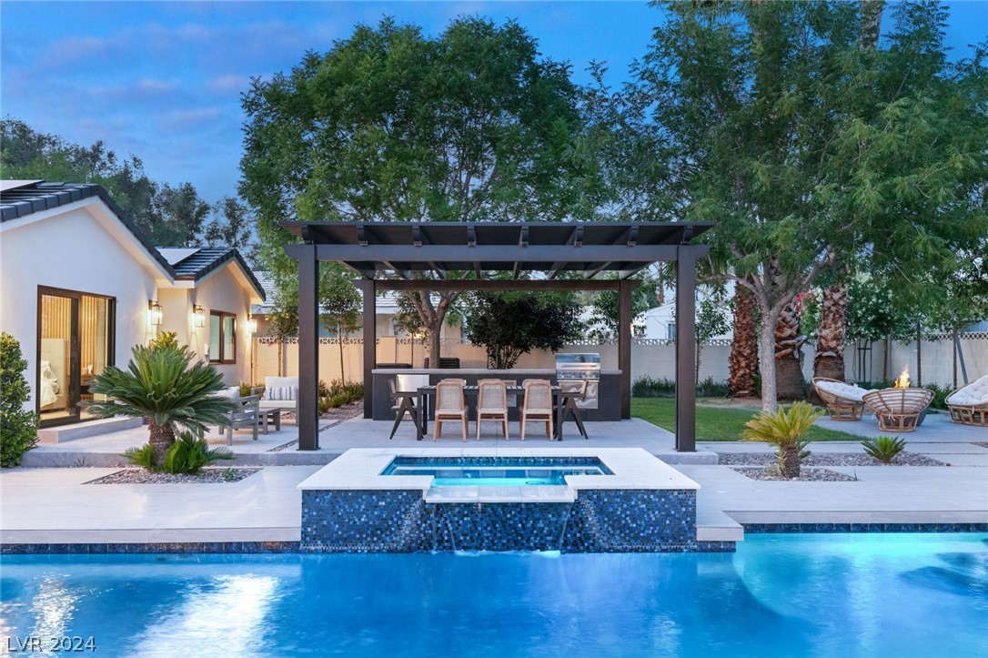 1227 PARK Circle