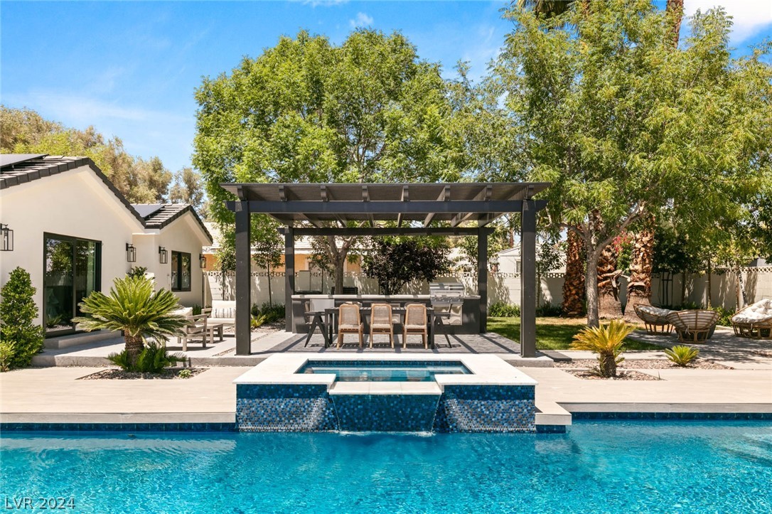 1227 PARK Circle