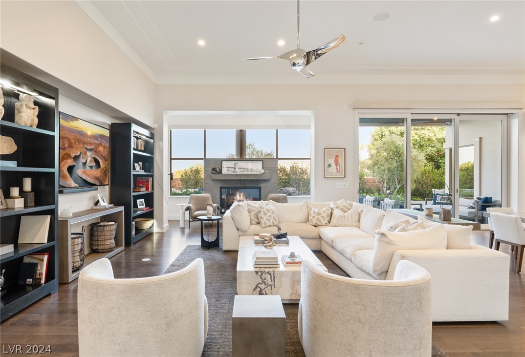 14 MIDNIGHT RIDGE Drive