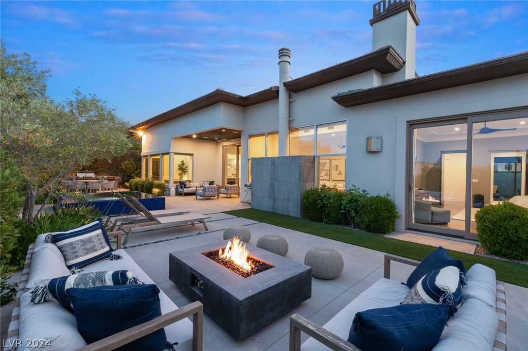 14 MIDNIGHT RIDGE Drive