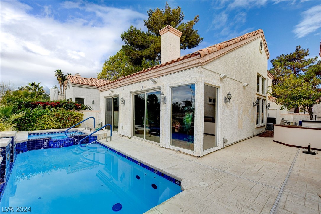 8941 Diamond Falls Drive