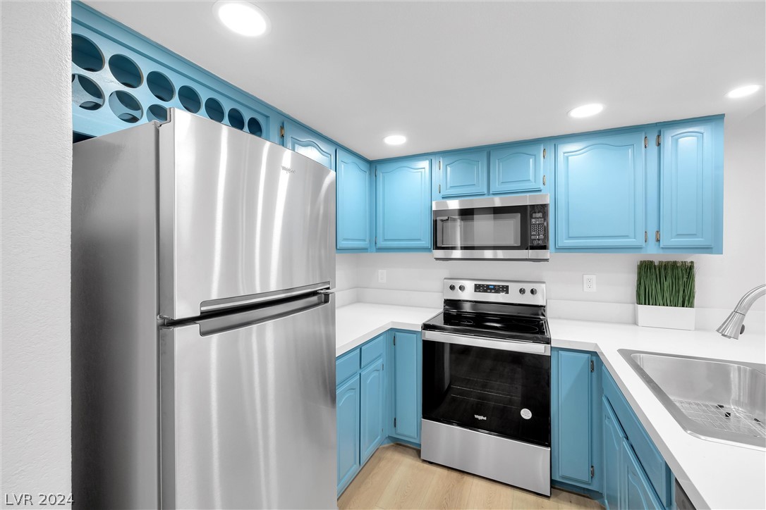 601 CABRILLO Circle 864