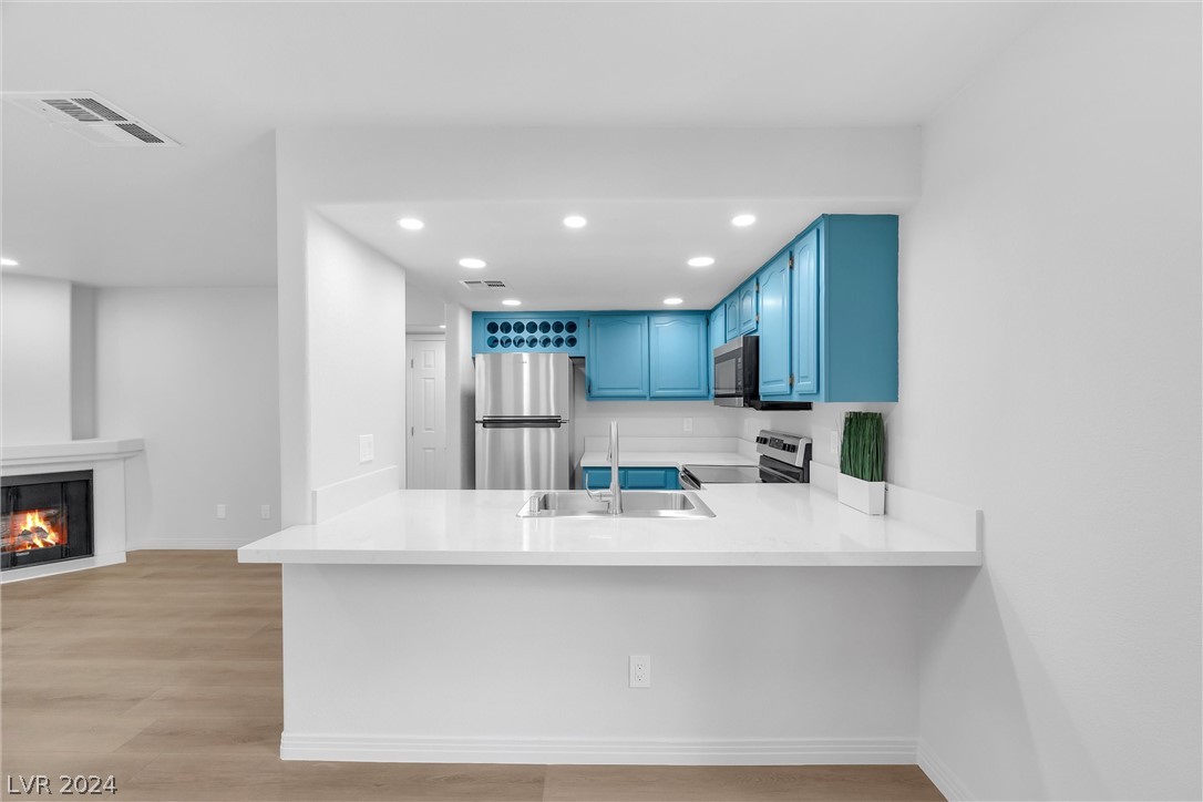 601 CABRILLO Circle 864