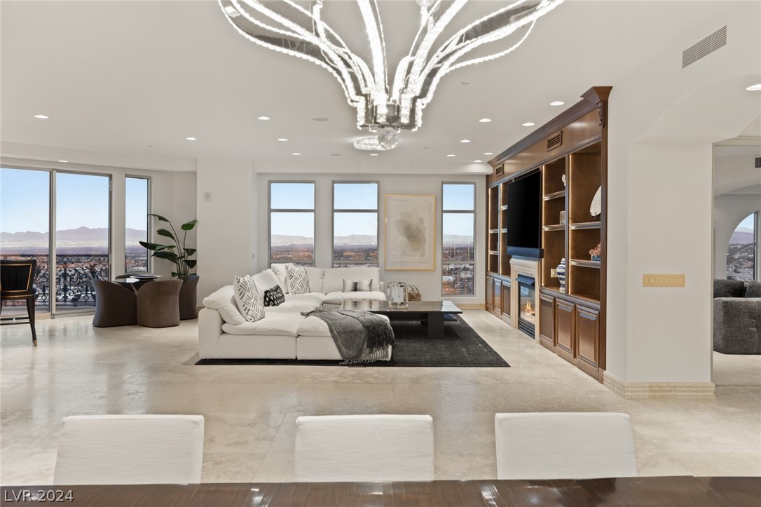 9101 Alta Drive 1703
