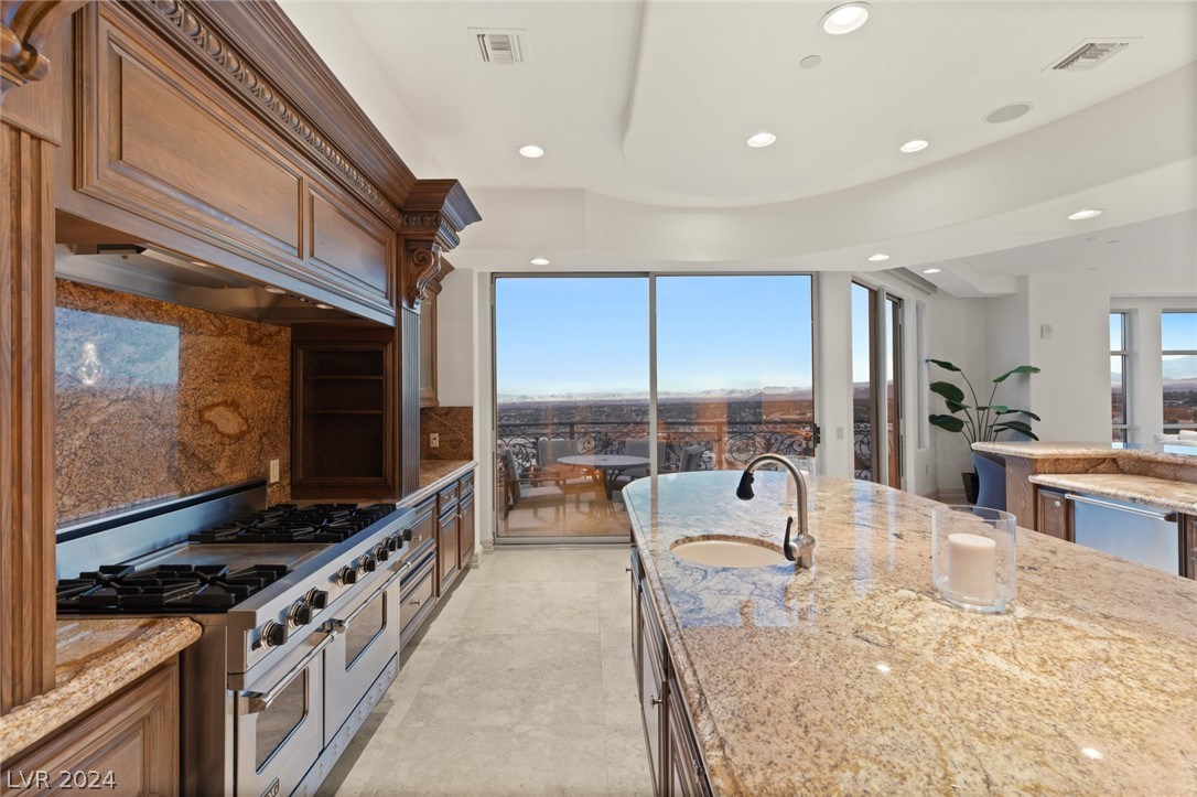 9101 Alta Drive 1703