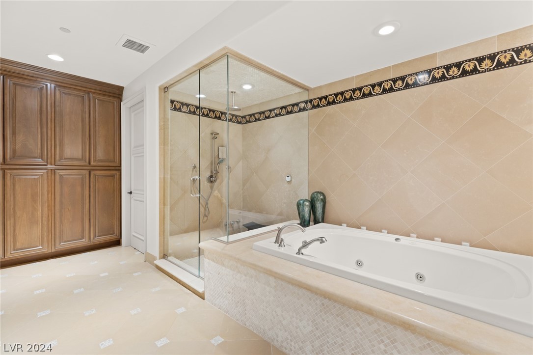 9101 Alta Drive 1703