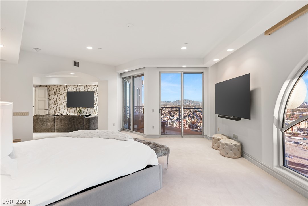 9101 Alta Drive 1703