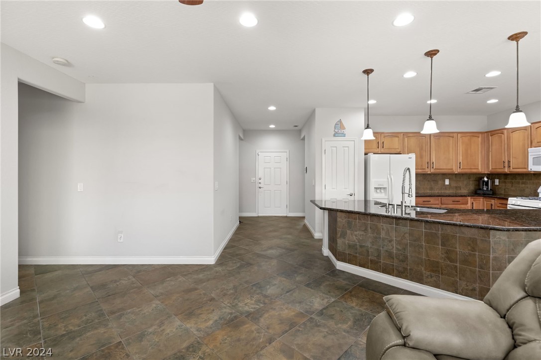 2420 ANDROMEDA Avenue