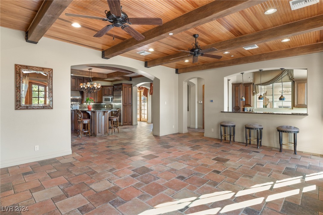 14 CORRAL DE TIERRA Place