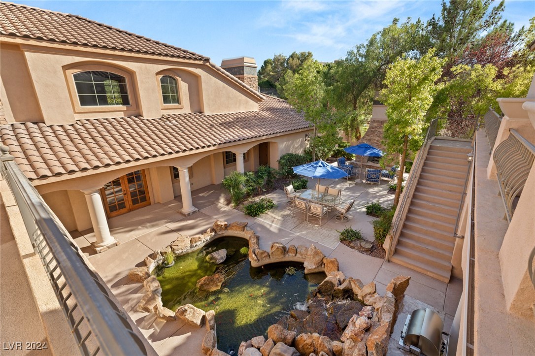 14 CORRAL DE TIERRA Place