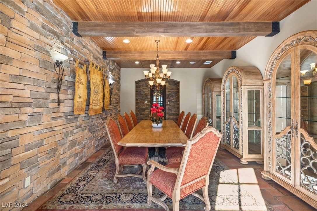 14 CORRAL DE TIERRA Place
