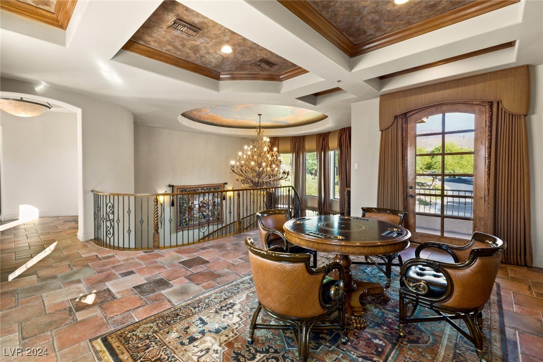 14 CORRAL DE TIERRA Place