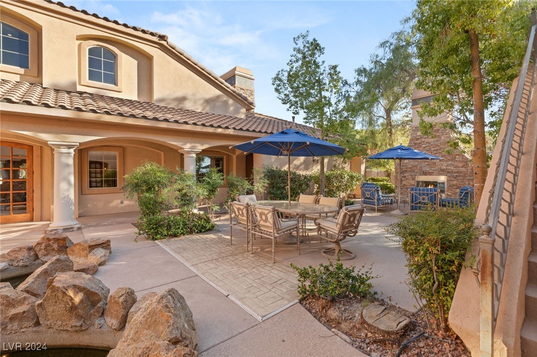 14 CORRAL DE TIERRA Place
